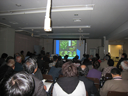 Seminars are held for understanding plants and botany from macro to micro scales.