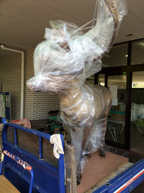 ぐるぐる巻きになったトナカイ