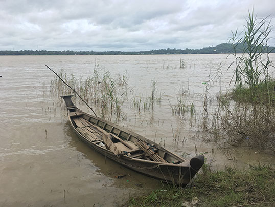 イラワジ川ほとり