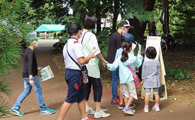 クイズラリーの様子